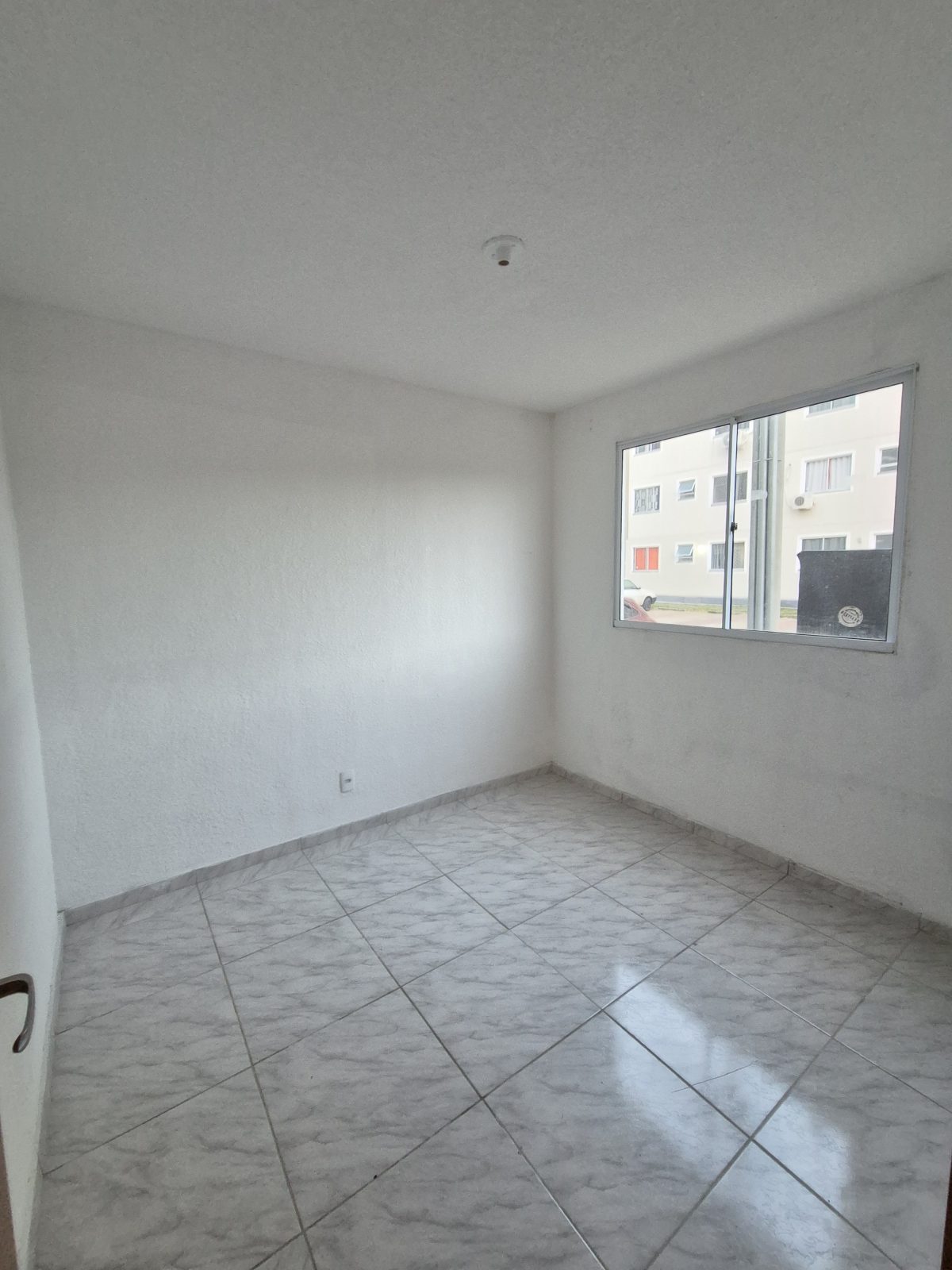 Apê de 2 Dormitórios na Restinga — foto 3