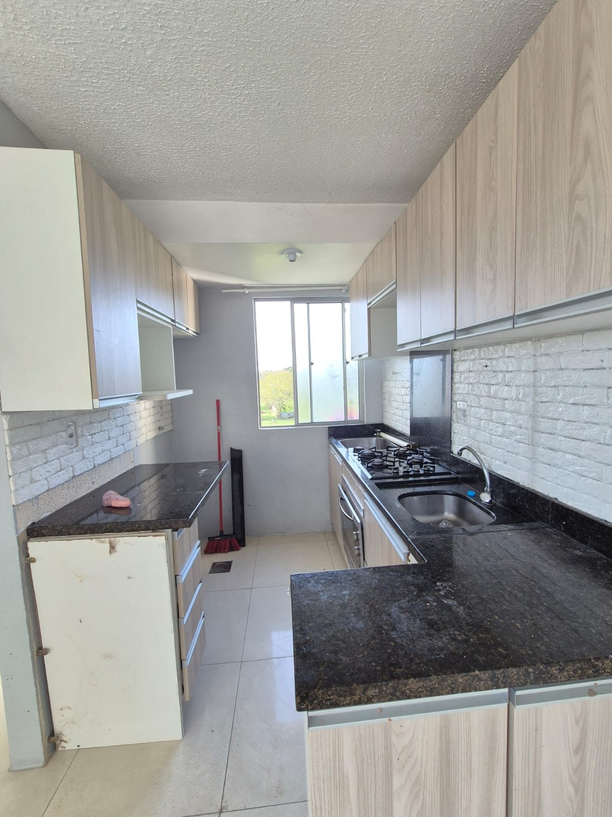 Apartamento na Restinga de 2 Dormitórios — foto 2